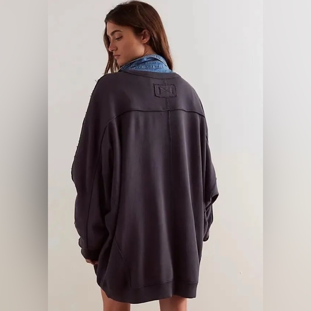 Free People We The Free What A Stud Sweatshirt M NWOT - Picture 4 of 6
